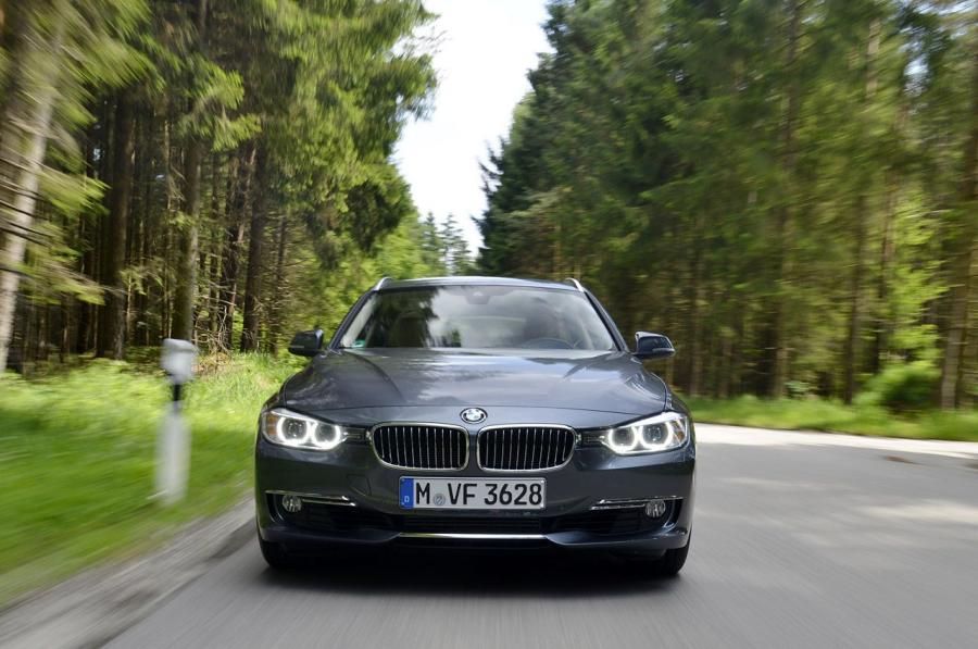  BMW 3-Series Sports Wagon 2014 года  (фото 43 из 48)
